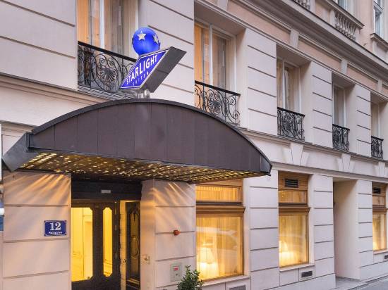 薩利盛星光套房酒店