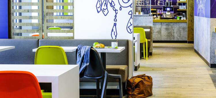 巴黎拉德芳斯库尔布瓦宜必思快捷1号酒店(Ibis Budget Courbevoie Paris la Défense 1)图片