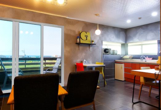 Mi n Mi Pension Hotel Overview