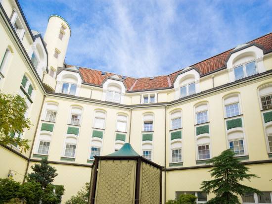 Top CCL Hotel Essener Hof - Reviews for 4-Star Hotels in Essen | Trip.com