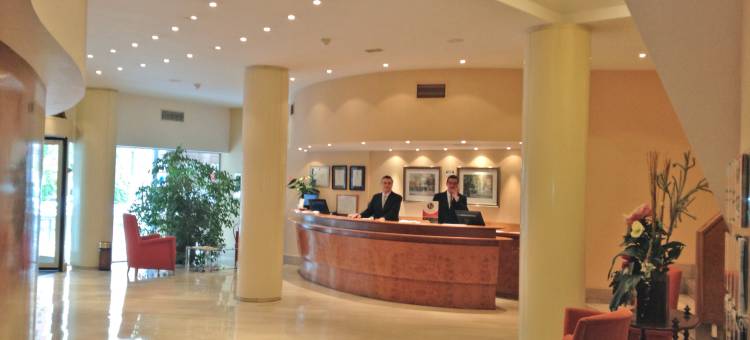 里奥哈卡尔顿美居酒店(Mercure Carlton Rioja)图片