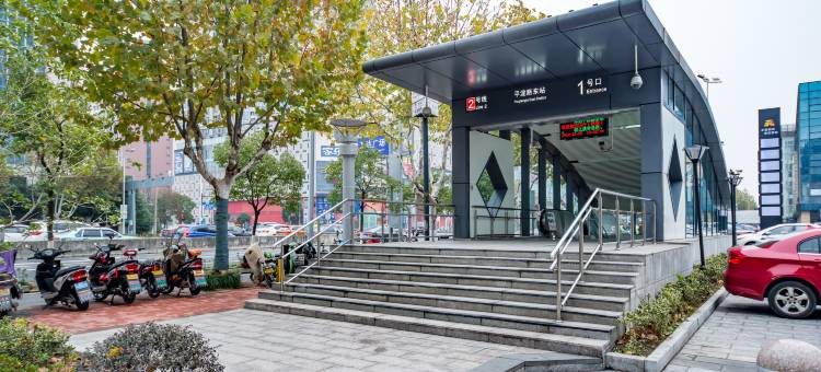 艺龙安云酒店(苏州火车站平泷路东地铁站店)图片