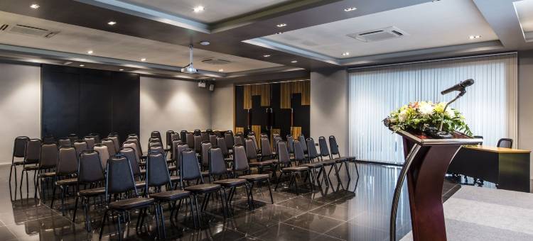 武里南Cresco酒店(Cresco Hotel Buriram)图片