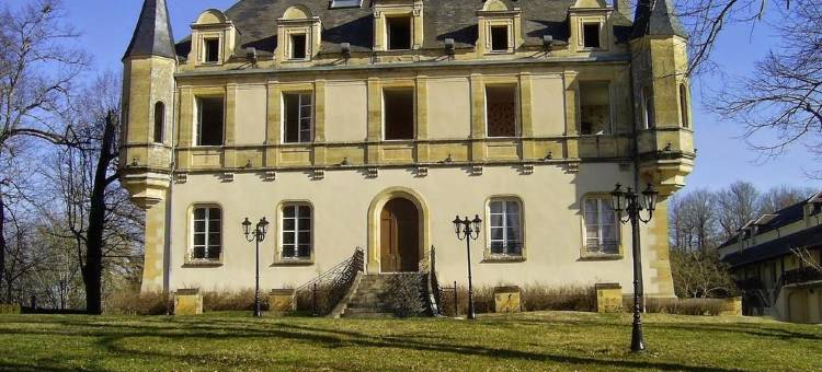 普伊罗伯特城堡酒店(Château de Puy Robert Lascaux - A proximité Grotte de Lascaux - Hôtel Avec Piscine chauffée - Sarlat)图片