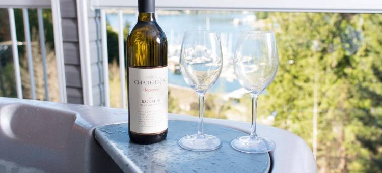 马德拉公园度假套房民宿(Madeira Park Oceanview Suites)图片