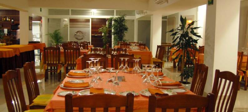 唐帕 LIVVO 酒店(THe Don Paco Hotel)图片