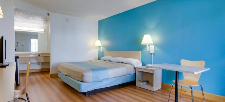 亚特兰大钱布利塔克6号汽车旅馆(Motel 6 Atlanta, GA)图片