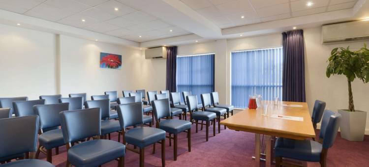 韦克菲尔德温德姆华美达酒店(Ramada by Wyndham Wakefield)图片