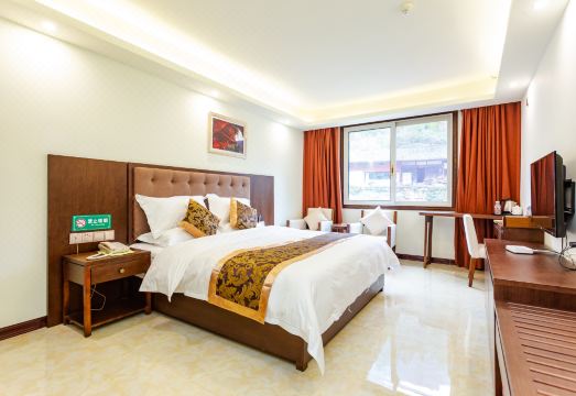 Danxia Valley Hotel Hotel Overview