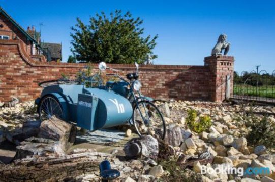 Lincoln Holiday Retreat Lodge with Private Hot TubHotel Overview