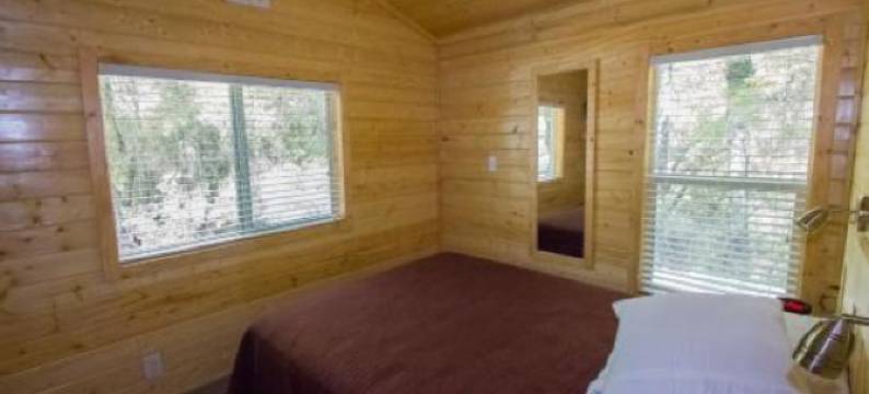 欧克扎尼塔温泉营地3号度假屋(Oakzanita Springs Camping Resort Cottage 3)图片