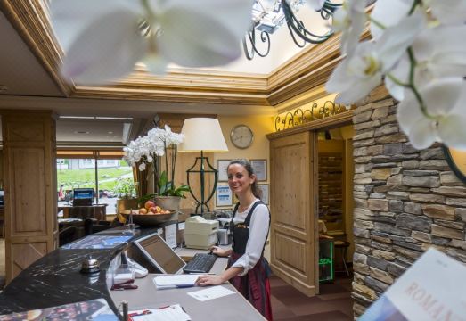 Romantik Hotel Schweizerhof Hotel Overview