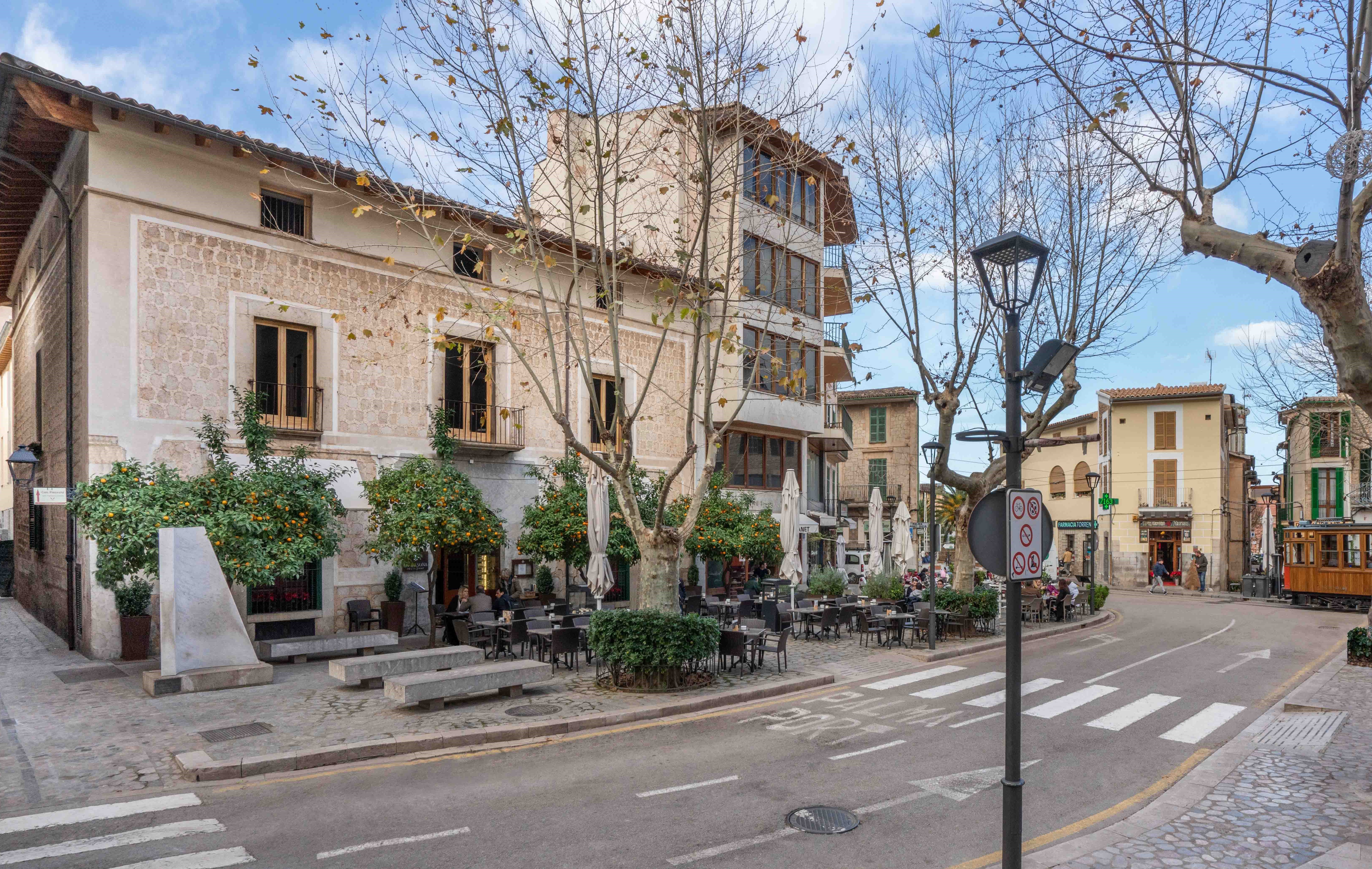 Soller Plaza Over view