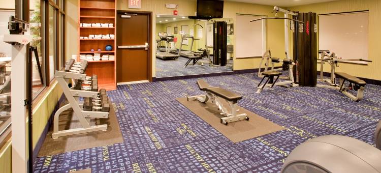 智选假日套房酒店圣罗伯特 - 伦纳德伍德(Holiday Inn Express & Suites Saint Robert - Leonard Wood)图片