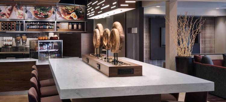 Boston Stoughton图片