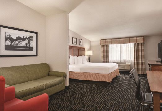 Country Inn & Suites by Radisson, Woodbury, MN Hotel Overview