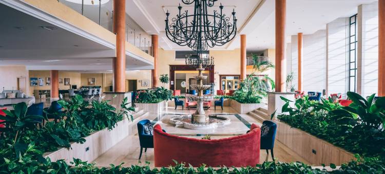 格兰德穆图高尔夫广场酒店(Grand Muthu Golf Plaza Hotel & Spa)图片