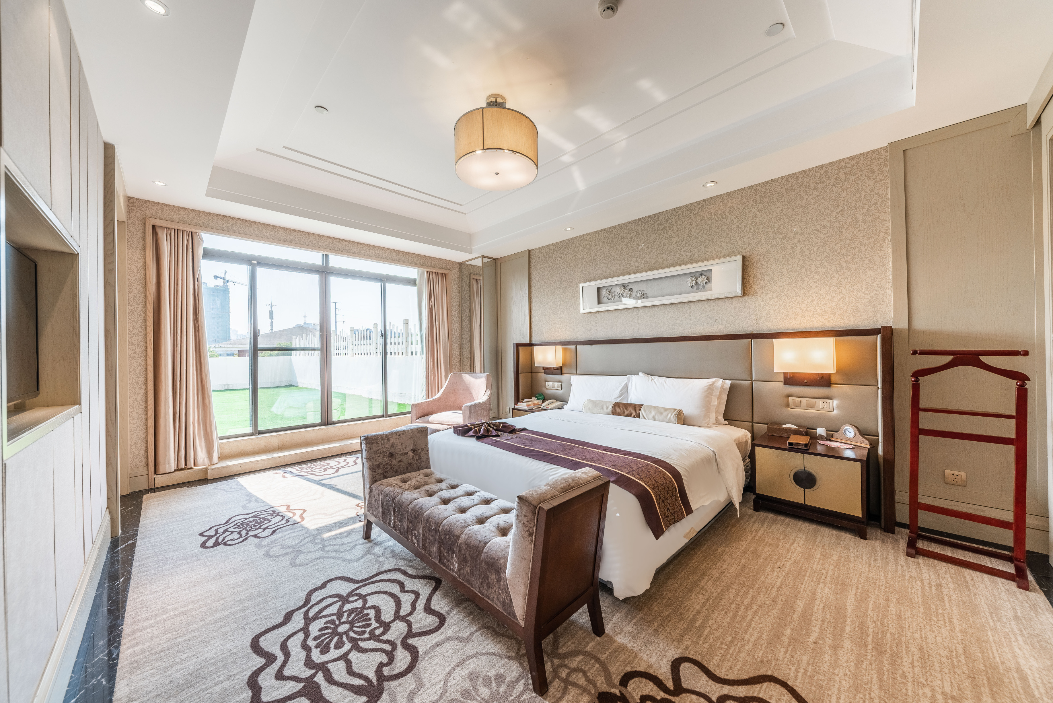 Xili International Hotel Over view