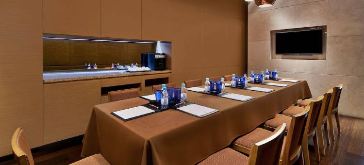 香港铜锣湾皇冠假日酒店图片