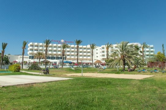 Crown Resorts Horizon HotelHotel Overview