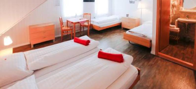 阿尔卑纳赫兰德斯托付施鲁塞尔宾馆(Landgasthof Schlüssel Alpnach)图片