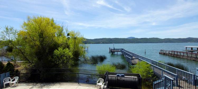 克利尔莱克酒乡美洲最佳价值套房酒店(Americas Best Value Inn & Suites Clearlake Wine Country)图片