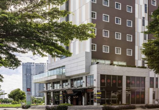 Ibis Saigon SouthHotel Overview