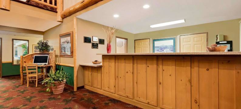 桑默塞特舒适套房酒店 - 黑山丘陵地区(Comfort Inn & Suites Summerset - Black Hills Area)图片