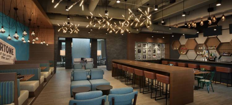 迈阿密机场福朋喜来登酒店(Four Points by Sheraton Miami Airport)图片