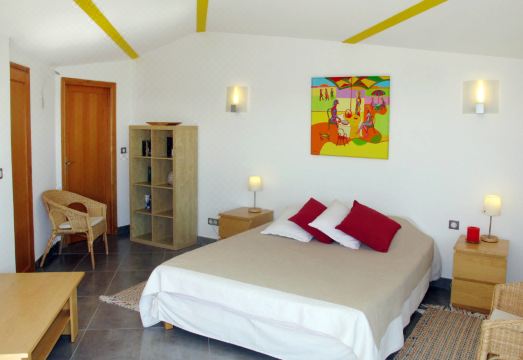 Baie de Bandol Hotel Overview