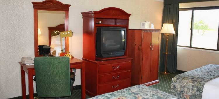 大急流城机场贝蒙特旅馆套房酒店(AmericInn by Wyndham Grand Rapids Airport North)图片