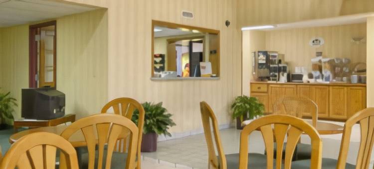 本顿维尔温德姆速8酒店(Super 8 by Wyndham Bentonville)图片