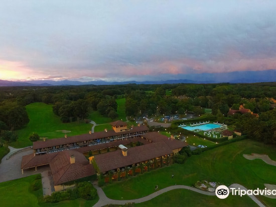 Castelconturbia高尔夫酒店