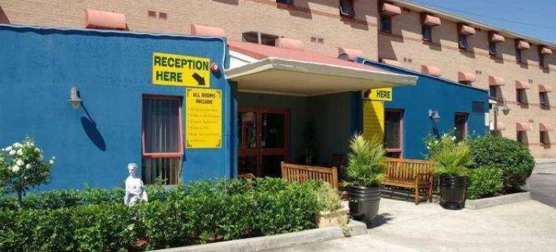 阿瑞娜酒店(Arena Hotel (Formerly Sleep Express Motel))图片