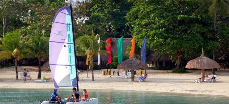 蓝水马里巴哥海滩度假村(Bluewater Maribago Beach Resort)图片