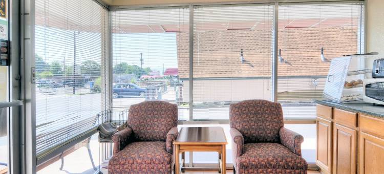 尼尔摩托斯比威伊克诺旅馆(Econo Lodge Near Motor Speedway)图片