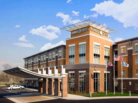 阿克伦-坎顿机场坎布里亚酒店