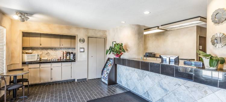 蒙特利海滨玛丽娜丽怡酒店(Country Inn & Suites by Radisson, Monterey Beachfront-Marina, CA)图片