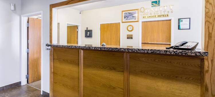 奥马哈查尔科品质酒店及套房(Quality Inn & Suites Omaha Chalco)图片