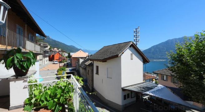 Boutique Centrale Over view