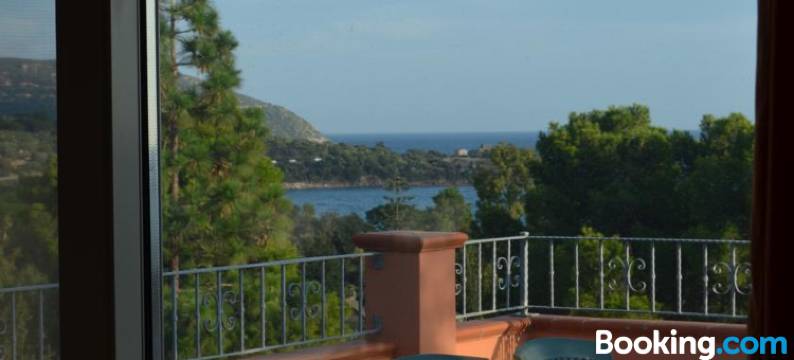 特拉扎海湾度假屋(Terrazza Sul Golfo Degli Angeli)图片