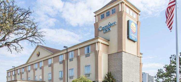 创立塔舒适酒店(Comfort Inn at Founders Tower)图片