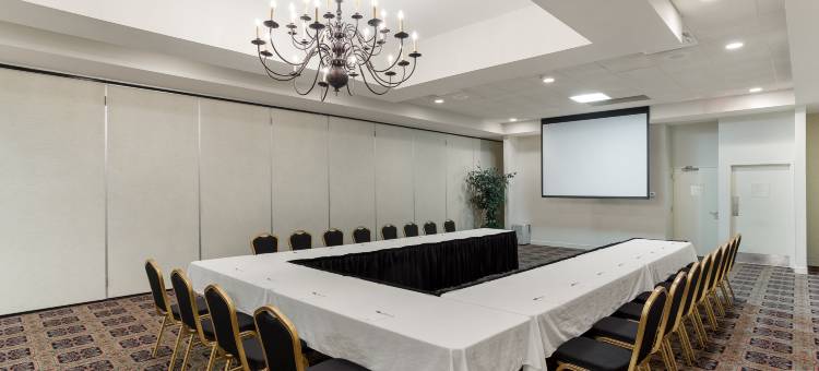 冈萨雷斯会议中心克拉丽奥酒店(Clarion Inn Conference Center)图片