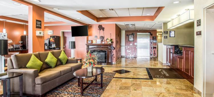 戴尔斯堡I-155舒眠套房酒店(Sleep Inn & Suites Dyersburg I-155)图片