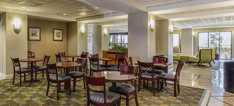 西公园西南高速公路舒适酒店及套房(Comfort Inn Southwest Fwy at Westpark)图片