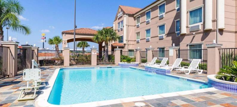 舒适套房酒店(Comfort Inn & Suites)图片