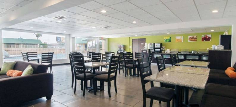 机场凯艺套房酒店(Quality Inn & Suites Airport)图片