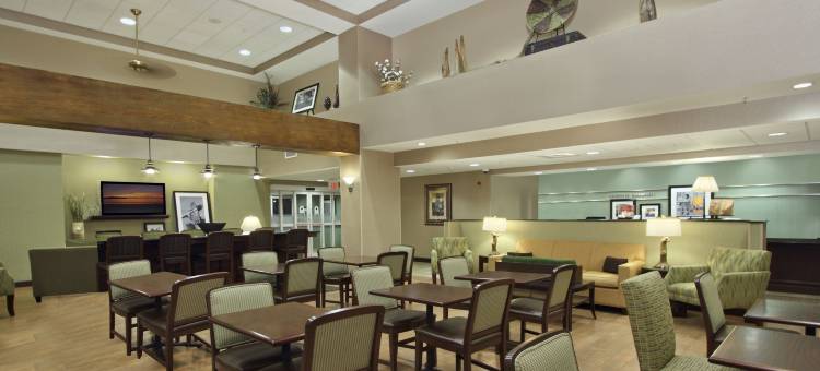 亚历山德里亚希尔顿欢朋旅馆及套房酒店(Hampton Inn & Suites Alexandria)图片
