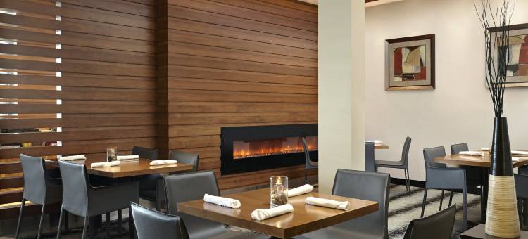 福朋喜来登酒店-埃德蒙顿国际机场(Four Points by Sheraton Edmonton International Airport)图片