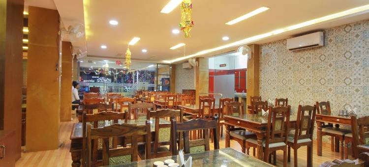 OYO 10551 RJ 格兰酒店(Capital O Rj Grand)图片